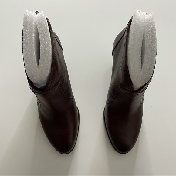 Vince Camuto Women’s Leather Booties/ Ankle Boots - Picture 5 of 8